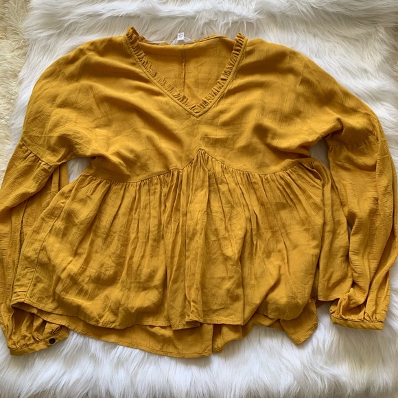 Tops - Boho V-Neck Blouse. NWT